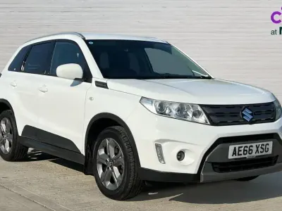 Used Suzuki Vitara SZ-T 120 HP (88 kW) 2016 White SUV
