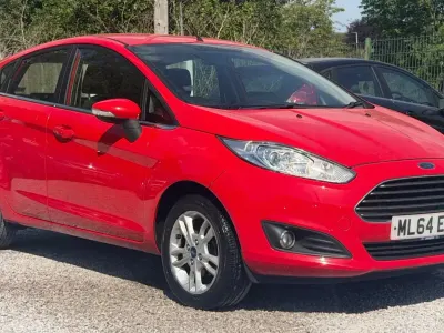 Used Ford Fiesta Zetec 82 HP (60 kW) 2014 Red Hatchback