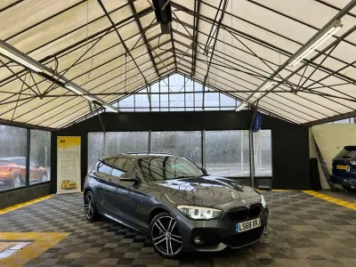 Begagnad BMW 120 M Sport 2018 Grå Halvkombi