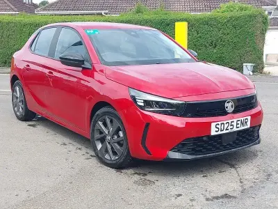 Second-hand Vauxhall Corsa Design Edition 100 CP (73 kW) 2025 Roșu Hatchback