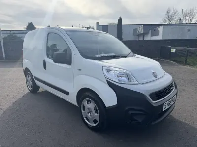 Używany Fiat Fiorino 80 KM (58 kW) 2019 Biały Minivan