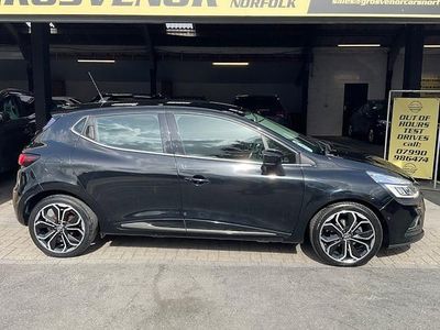 Używany Renault Clio IV Signature 90 KM (66 kW) 2017 Czarny Hatchback