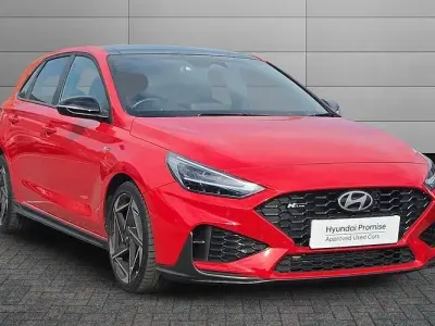 Usado Hyundai i30 N Line 140 CV (102 kW) 2025 Rojo Utilitario