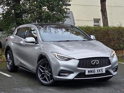 Infiniti Q30