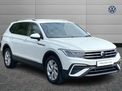 Second-hand VW Tiguan Allspace Life 150 CP (110 kW) 2023 Alb SUV