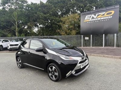 Black Used 2015 Toyota Aygo X-clusiv Hatchback | £3,995 (Expensive)