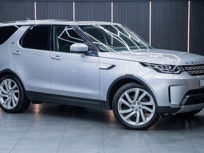Silver Used 2017 Land Rover Discovery 5 HSE SUV | £21,990 (Expensive)