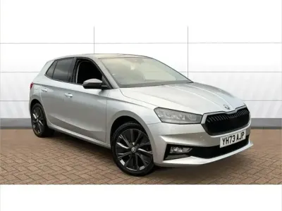 Usado Skoda Fabia Colour Edition 110 HP (80 kW) 2023 Prateado Citadino