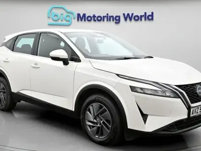 Gebraucht Nissan Qashqai Acenta Premium 140 PS (102 kW) 2023 Weiß SUV