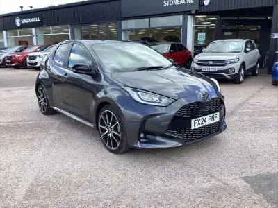 Używany Toyota Yaris Hybrid Sport 130 KM (95 kW) 2024 Szary Hatchback