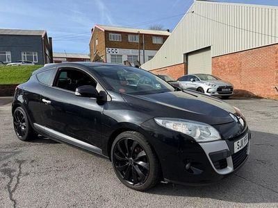 Used Renault Mégane III Dynamique 110 HP (80 kW) 2011 Coupe
