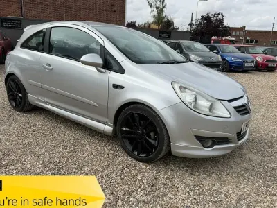 Used Vauxhall Corsa Design Edition 89 HP (65 kW) 2008 Silver Hatchback