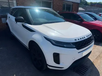 Used Land Rover Range Rover evoque Black Edition 178 HP (130 kW) 2019 White SUV