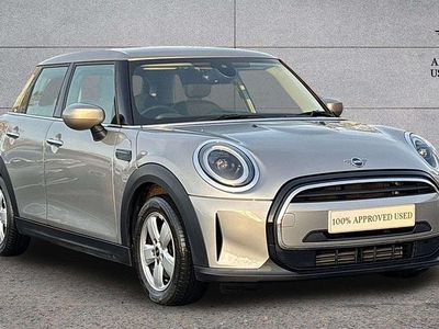 Begagnad Mini Cooper Classic 134 HK (98 kW) 2023 Silver Halvkombi