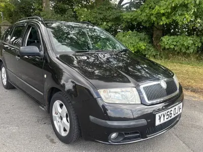 Used Skoda Fabia 80 HP (58 kW) 2006 Black Estate