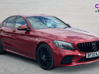 Second-hand Mercedes C300 AMG line 245 CP (180 kW) 2020 Roșu