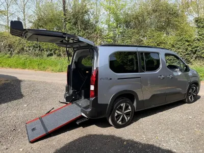Used Peugeot Rifter Allure 131 HP (96 kW) 2024 Grey MPV