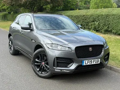 Begagnad Jaguar F-Pace R-Sport 180 HK (132 kW) 2019 Grå SUV