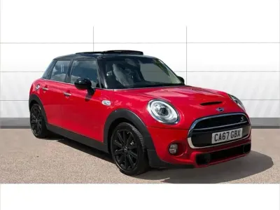 Second-hand Mini Cooper S Chili 192 CP (141 kW) 2017 Roșu Hatchback