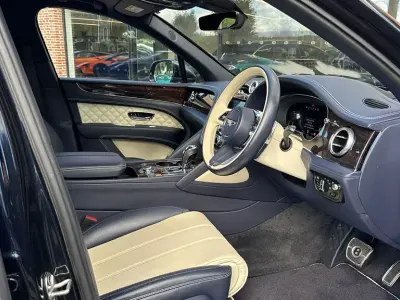 Used Bentley Bentayga 550 HP (404 kW) 2020 Blue SUV