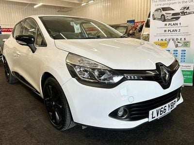 Used Renault Clio IV Dynamique 90 HP (66 kW) 2016 White Hatchback