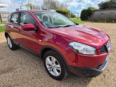 Used Nissan Qashqai Acenta 117 HP (86 kW) 2011 Red SUV