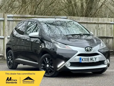 Gebraucht Toyota Aygo X-clusiv 2018 Schwarz Kleinwagen