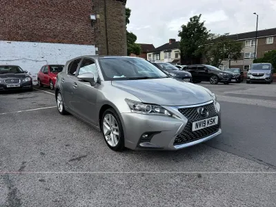 Used Lexus CT200h 134 HP (98 kW) 2019 Silver Hatchback