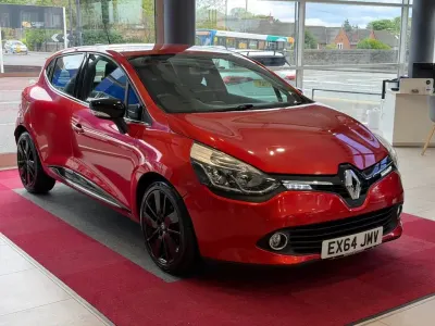 Used Renault Clio IV Dynamique 90 HP (66 kW) 2014 Red Hatchback