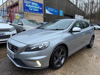 Used Volvo V40 R-Design 115 HP (84 kW) 2015 Silver Hatchback