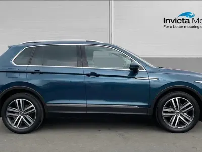 Usado VW Tiguan Elegance 150 CV (110 kW) 2022 Azul SUV