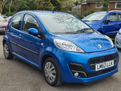 Second-hand Peugeot 107 Active 68 CP (50 kW) 2012 Albastru Hatchback