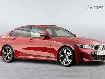 Begagnad BMW 320 M Sport 181 HK (133 kW) 2023 Röd
