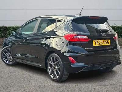 Begagnad Ford Fiesta ST-Line 2023 Svart Halvkombi