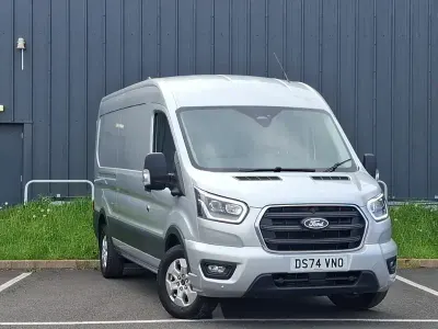 Begagnad Ford Transit Limited 165 HK (121 kW) 2024 Silver Van