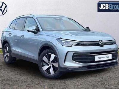 Used 2025 VW Tiguan SUV | £33,990 (Expensive)