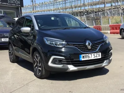 Used Renault Captur Dynamique 90 HP (66 kW) 2017 Black SUV