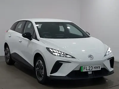 Used MG MG4 EV SE 125 kW (170 HP) 2023 White Hatchback