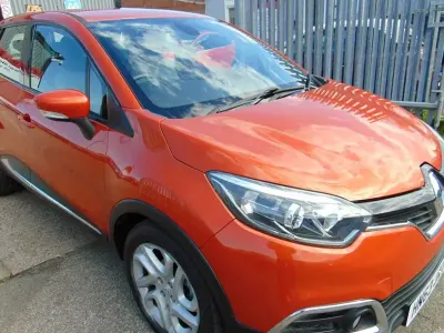 Used Renault Captur Dynamique 90 HP (66 kW) 2013 Orange SUV
