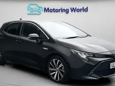 Used Toyota Corolla Design 122 HP (89 kW) 2021 Black Hatchback