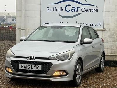 Używany Hyundai i20 SE 100 KM (73 kW) 2015 Srebrny Hatchback