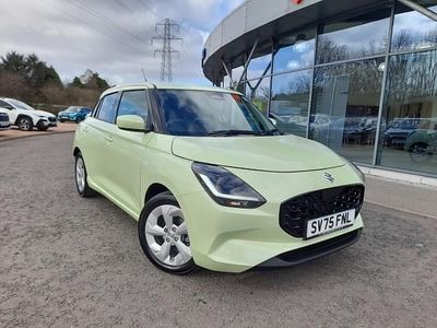 Używany Suzuki Swift 82 KM (60 kW) 2025 Żółty Hatchback