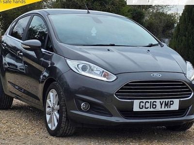 Used Ford Fiesta Titanium 101 HP (74 kW) 2016 Grey Hatchback