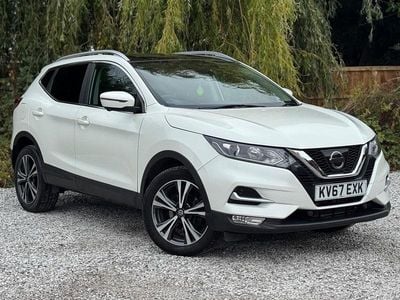 White Used 2017 Nissan Qashqai N-Connecta SUV | £11,195 (Fair price)