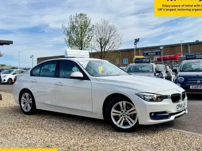 Used BMW 318 Sport Line 143 HP (105 kW) 2014 White Sedan