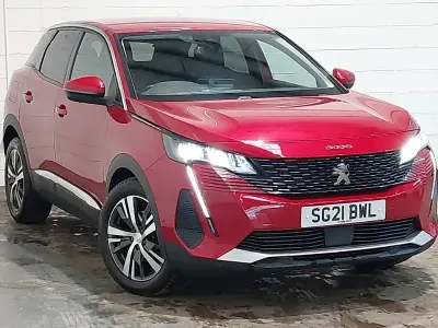 Begagnad Peugeot 3008 Allure 131 HK (96 kW) 2021 Röd SUV