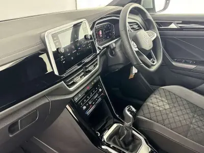 Used VW T-Roc R-line 150 HP (110 kW) 2025 Silver SUV