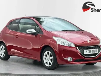 Gebraucht Peugeot 208 Style 82 PS (60 kW) 2015 Rot Kleinwagen