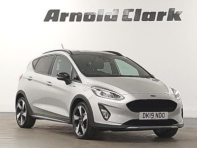 Usado Ford Fiesta Active 100 HP (73 kW) 2019 Prateado Citadino