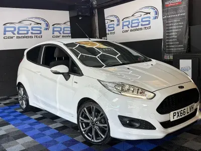 Used Ford Fiesta ST-Line 100 HP (73 kW) 2016 White Hatchback